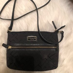 AUTHENTIC TOMMY HILFIGER CROSS BODY BAG